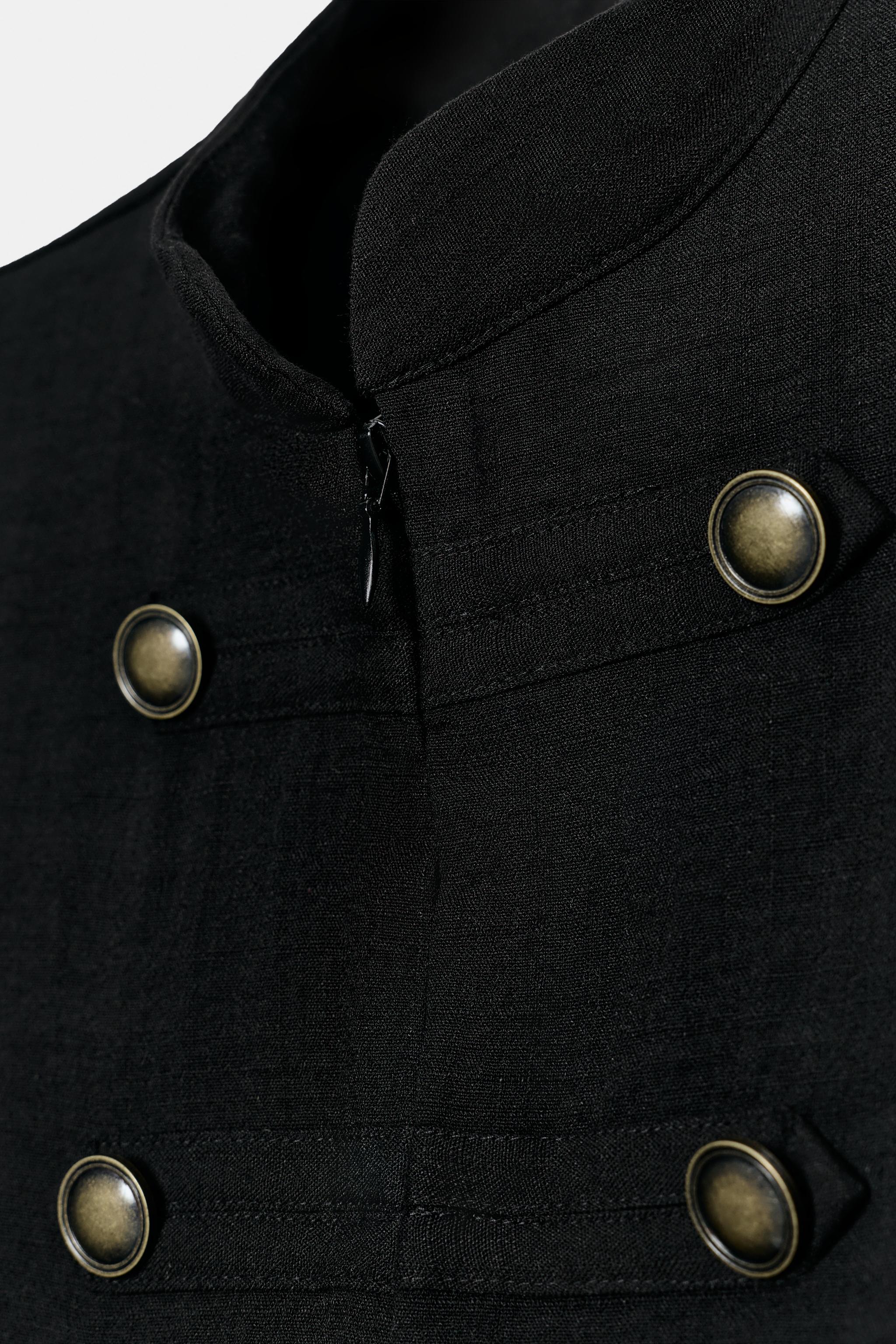 SLEEVELESS BUTTON SHIRT